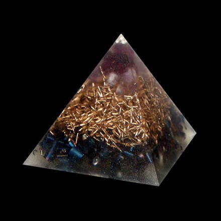 Orgone Pyramid Kepler S - Garnet and Amethyst